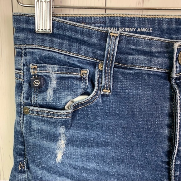 AG Distressed High Rise Farrah Skinny Ankle - Picture 3 of 13